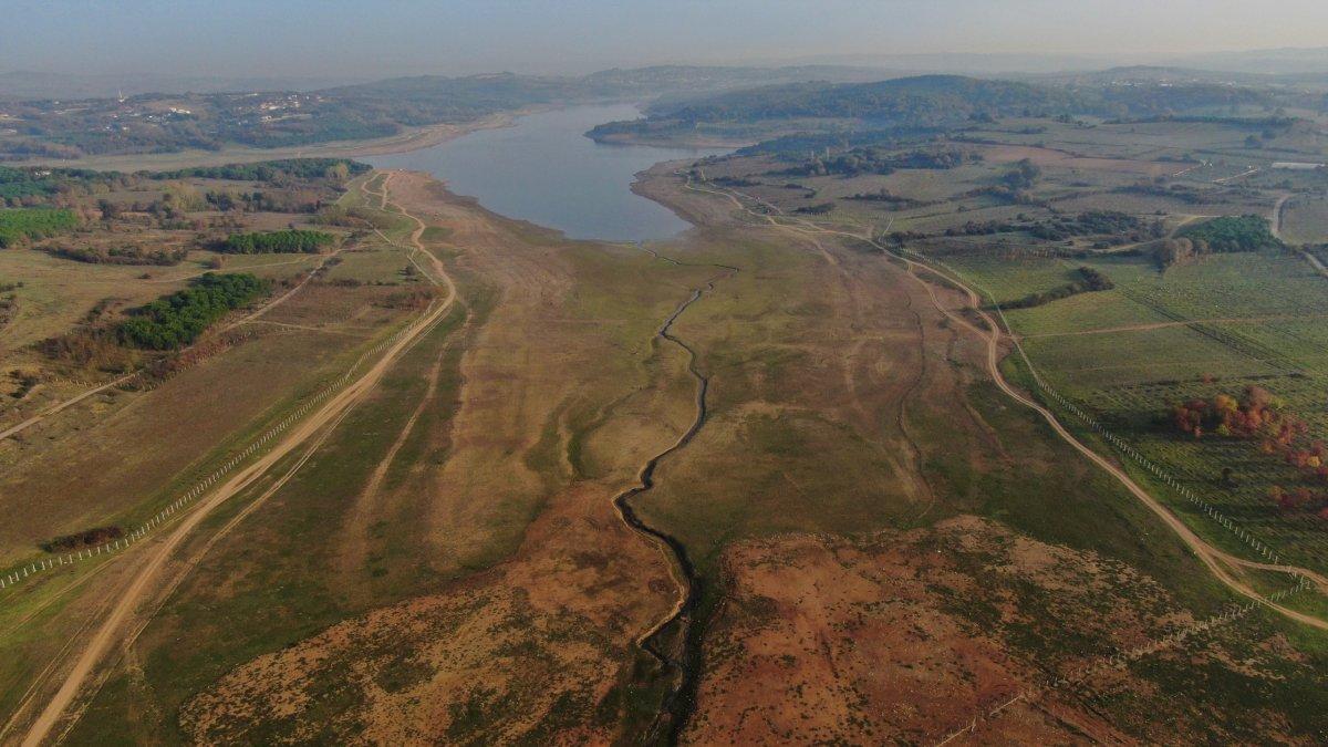Ömerli Baraj'ının su seviyesinde korkutan çekilme