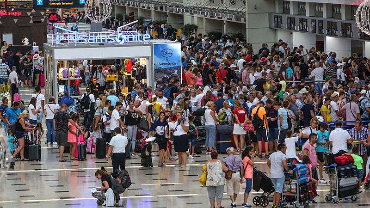 Türkiye’ye 9 ayda 40 milyondan fazla turist geldi