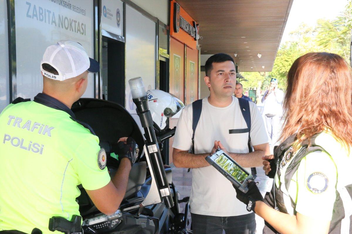 Antalya'da skuter kullanıcılarına denetim