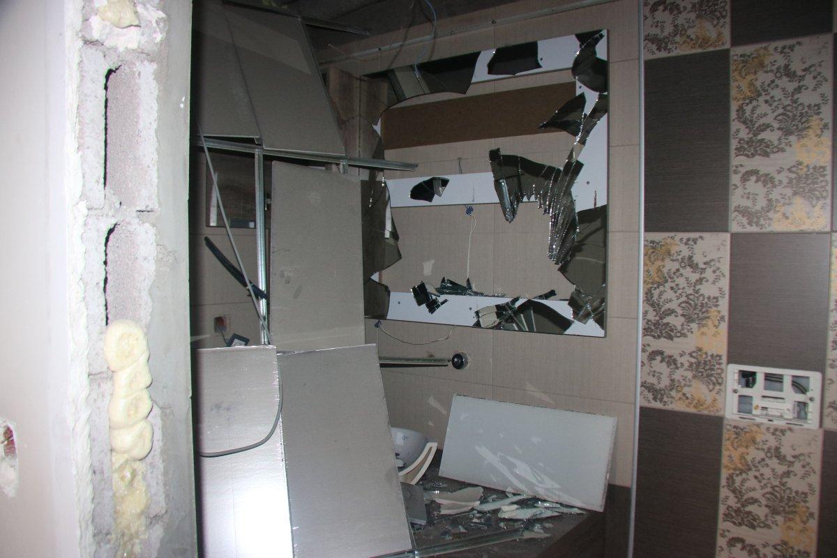 Diyarbakır'da evden çıkartılan kiracı evi kullanılamaz hale getirdi