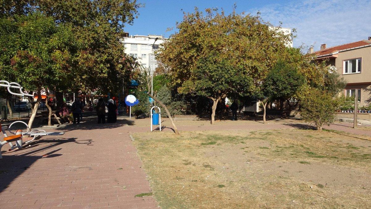 Çanakkale'de parkta silahla vurulan kadın öldü