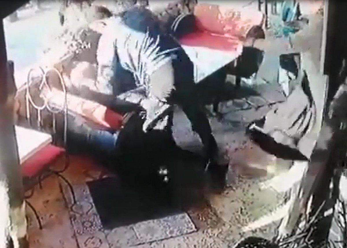 İzmit'te boşanma aşamasındaki çift, birbirine girdi