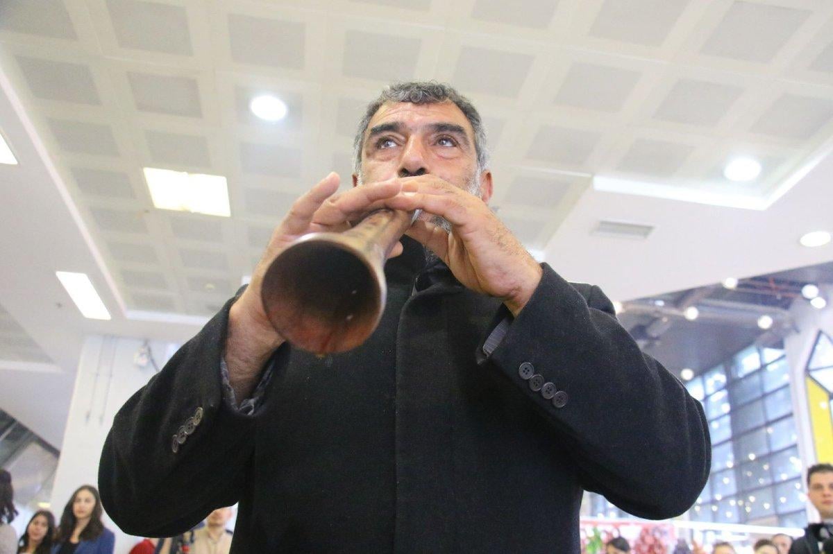 Ankara'da baklava yeme yarışmasından şaşırtan görüntüler