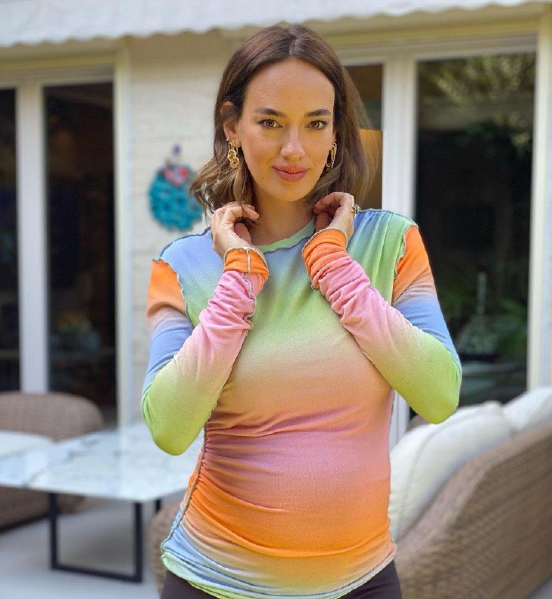 Seda Bakan kendini ti'ye aldı