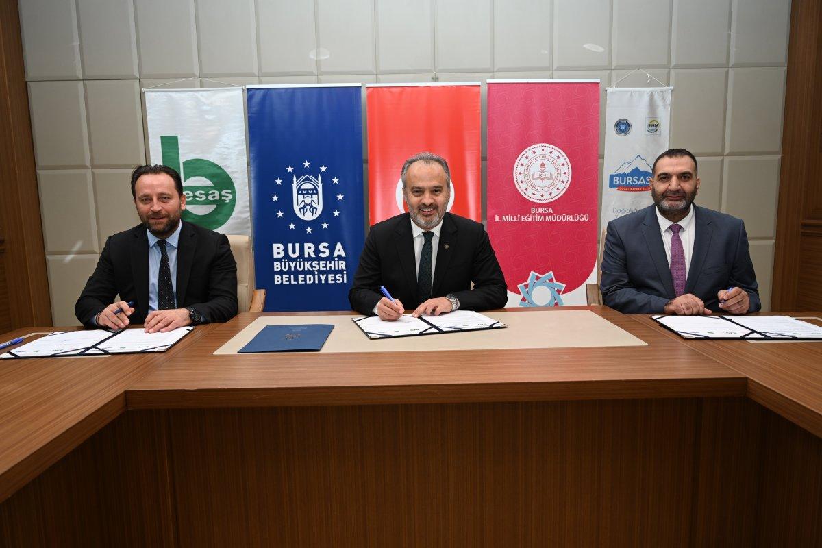 Bursa'daki kantinsiz 136 okul için Gezen Kantin Projesi