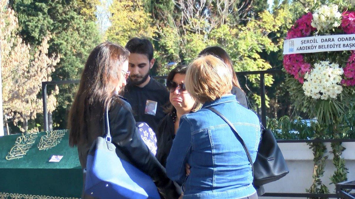 Ablasının cenazesine katılan Müjdat Gezen: Biz daha yaşarız