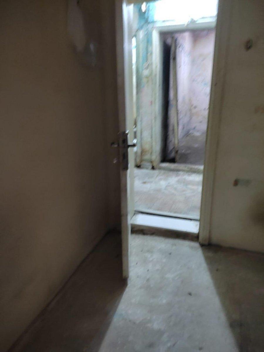 Esenler'de 4 bin liraya harabe daireyi kiraya vermek istedi