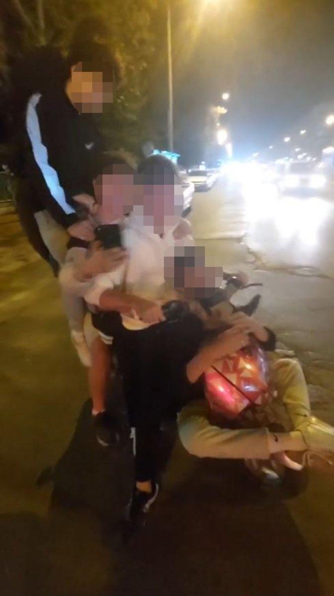 Antalya'da elektrikli bisiklete 6 kişi bindiler