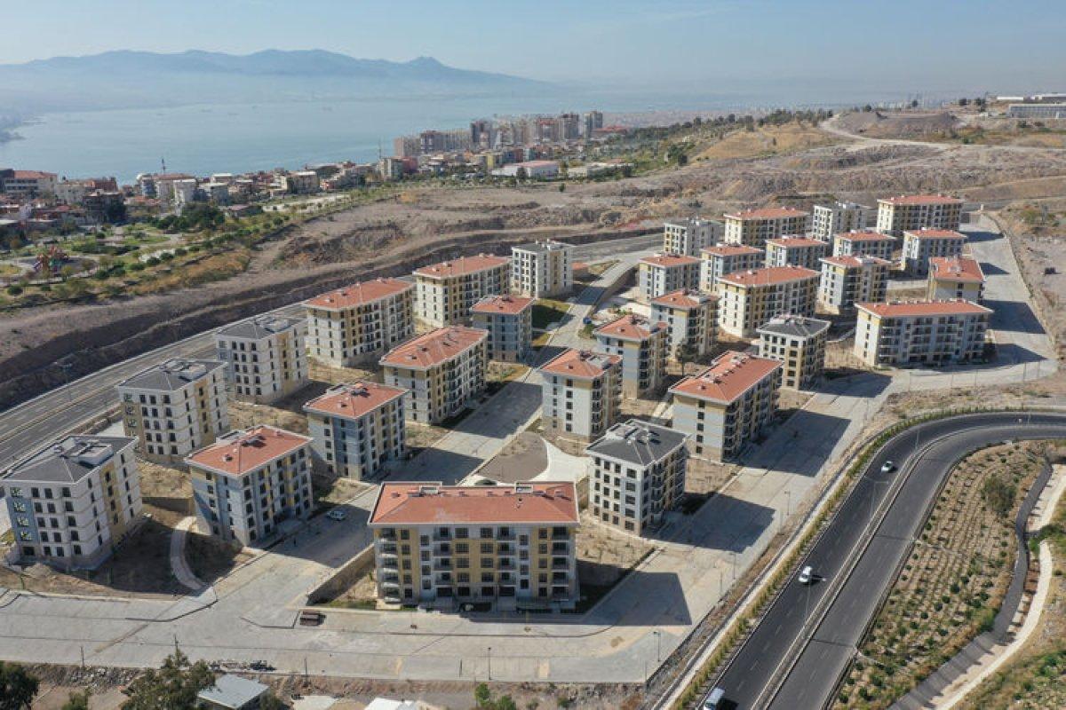 İzmir'de depremzedeler için 2 yılda 2 bin 245 konut yapıldı