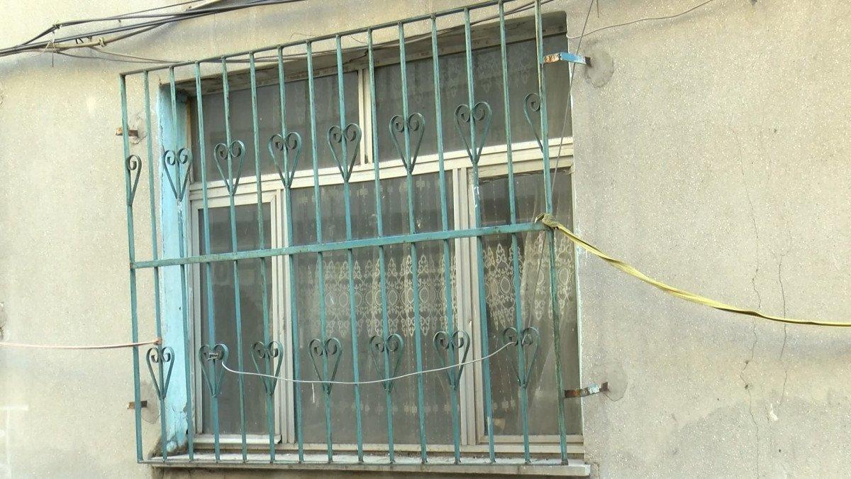 Esenler'de 4 bin liraya harabe daireyi kiraya vermek istedi