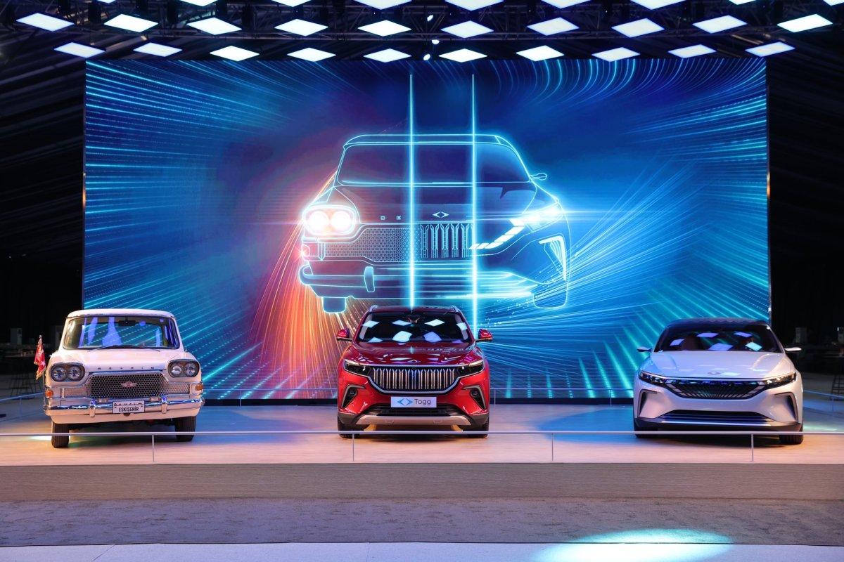 Togg ile Devrim yan yana