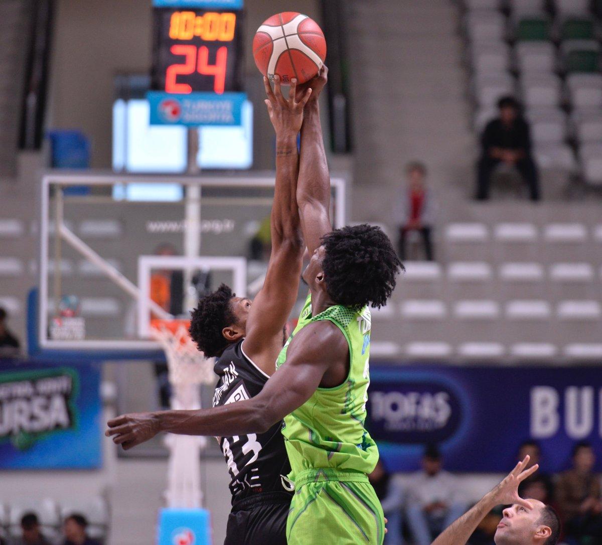 Beşiktaş, deplasmanda TOFAŞ'a mağlup oldu