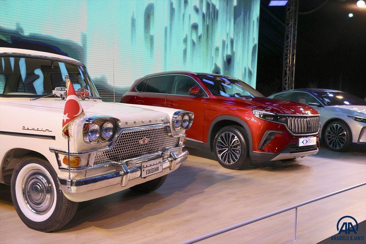 Togg ile Devrim yan yana