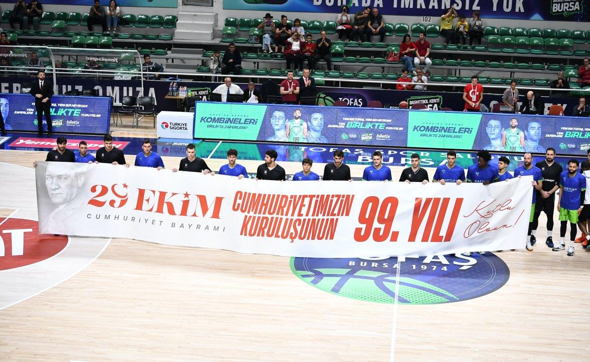 Beşiktaş, deplasmanda TOFAŞ'a mağlup oldu