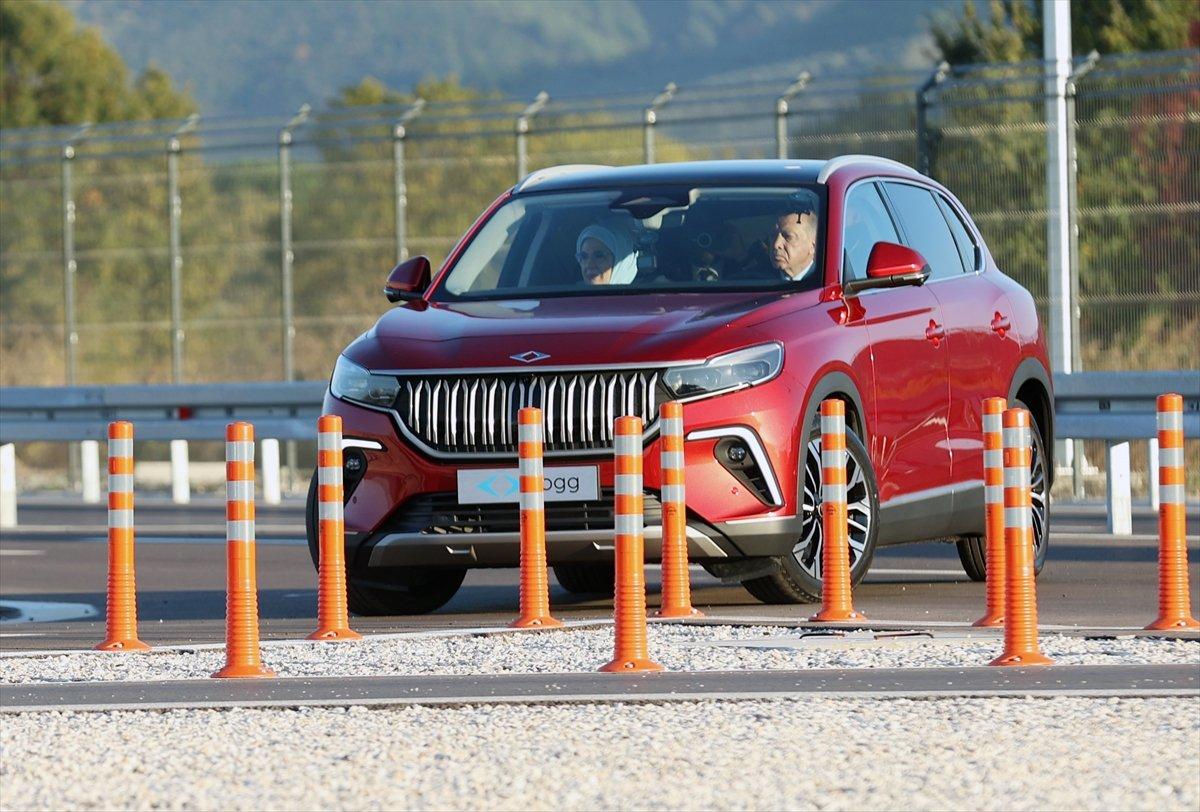 Cumhurbaşkanı Erdoğan, Togg ile test sürüşü yaptı