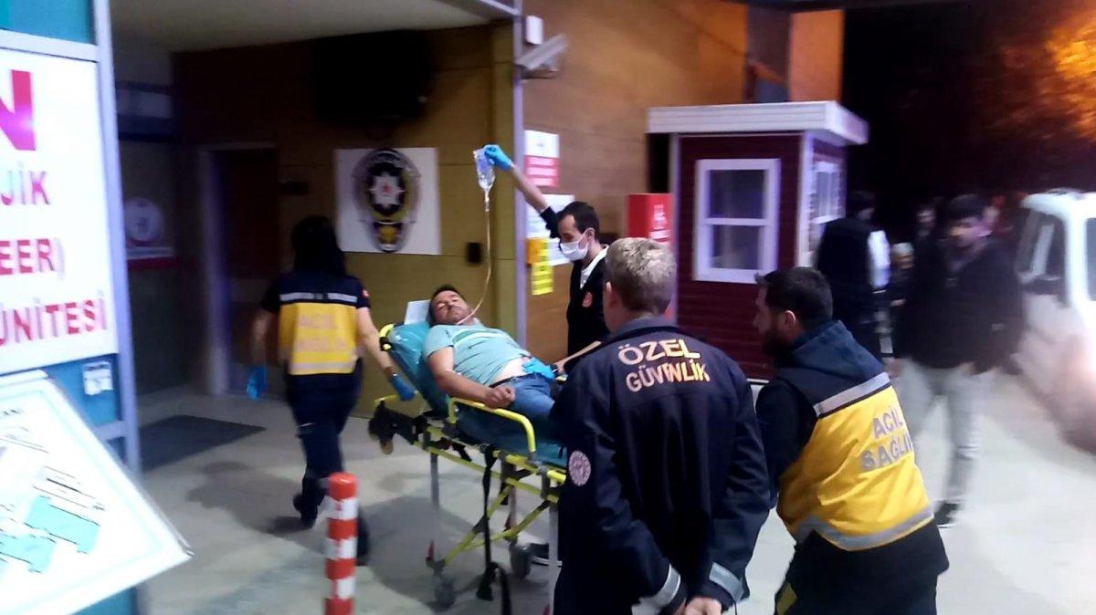 Bursa'da iki grup arasında bıçaklı kavga: 2 yaralı