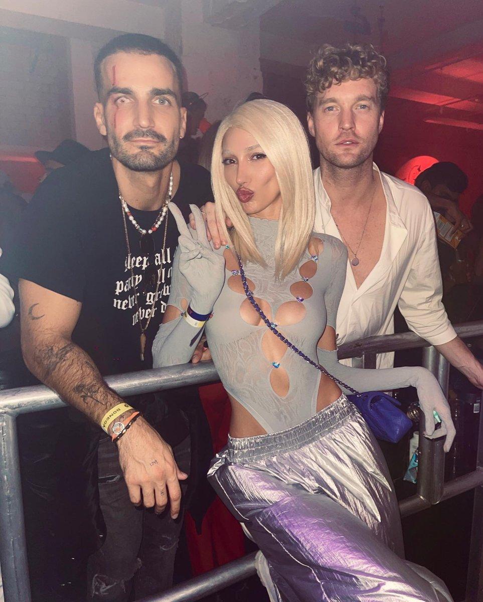 Şevval Şahin, Londra’da Cadılar Bayramı’nı kutladı