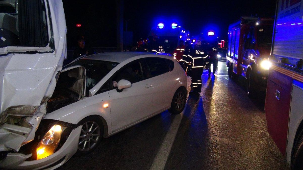 Kocaeli'de düğün dönüşü kaza: 2'si çocuk 6 yaralı