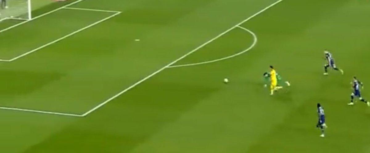 Jorge Jesus, Altay Bayındır'ı alkışlattı