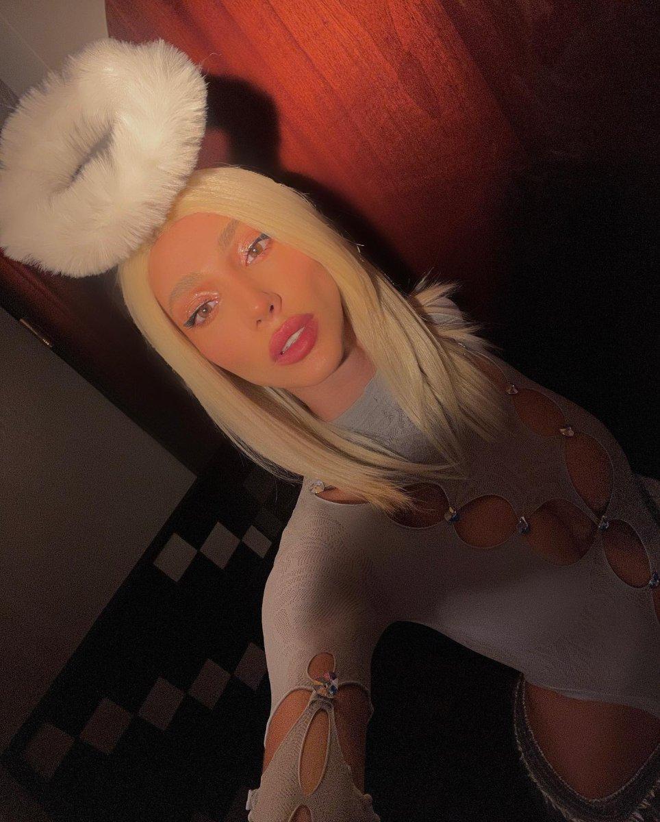 Şevval Şahin, Londra’da Cadılar Bayramı’nı kutladı