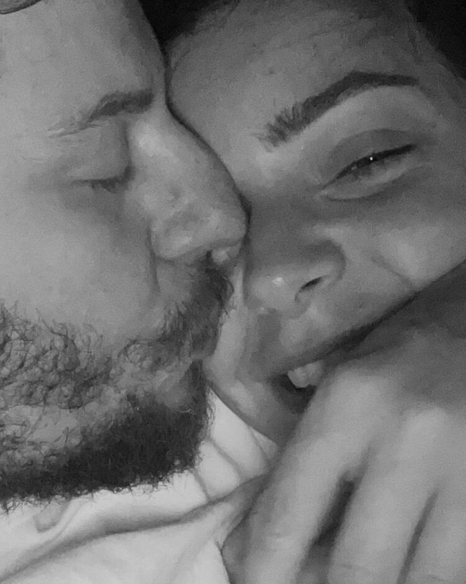 Merve Boluğur'dan romantik paylaşım