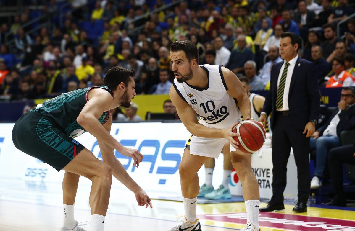 Fenerbahçe, Karşıyaka'yı mağlup etti