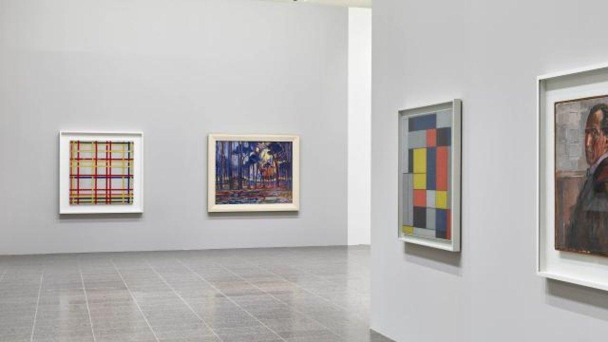 Ressam Piet Mondrian'ın, New York City tablosu 75 yıldır ters asılıyor