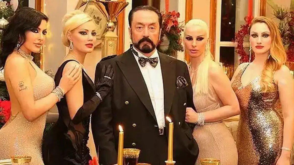 Adnan Oktar davasında 63 kadın avukat iddiası