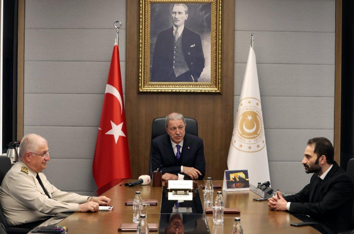 Hulusi Akar, oyuncu Burak Haktanır'ı kabul etti