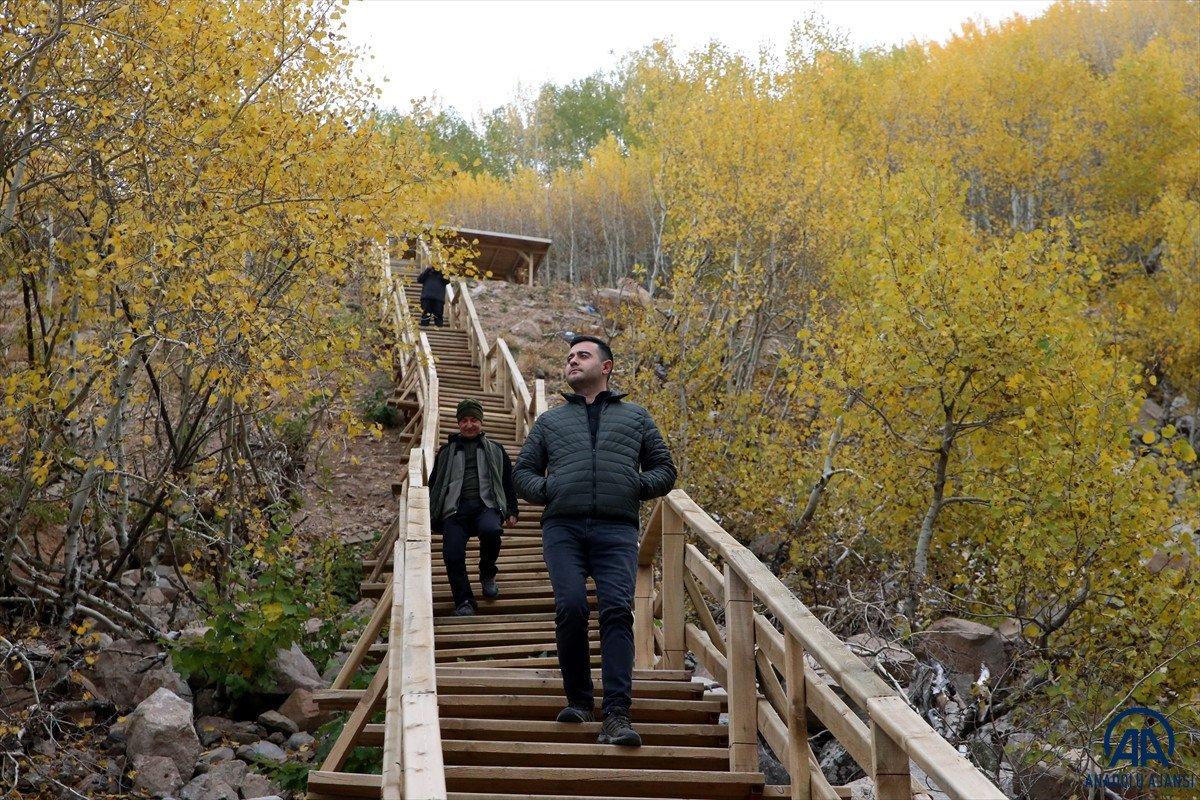 Sonbahar renkleri Erciyes'te kış sezonunu müjdeliyor