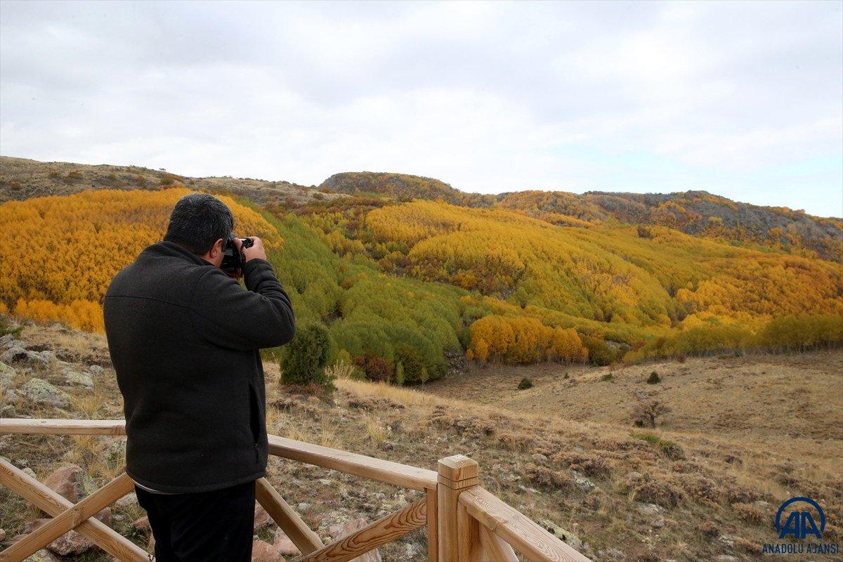 Sonbahar renkleri Erciyes'te kış sezonunu müjdeliyor