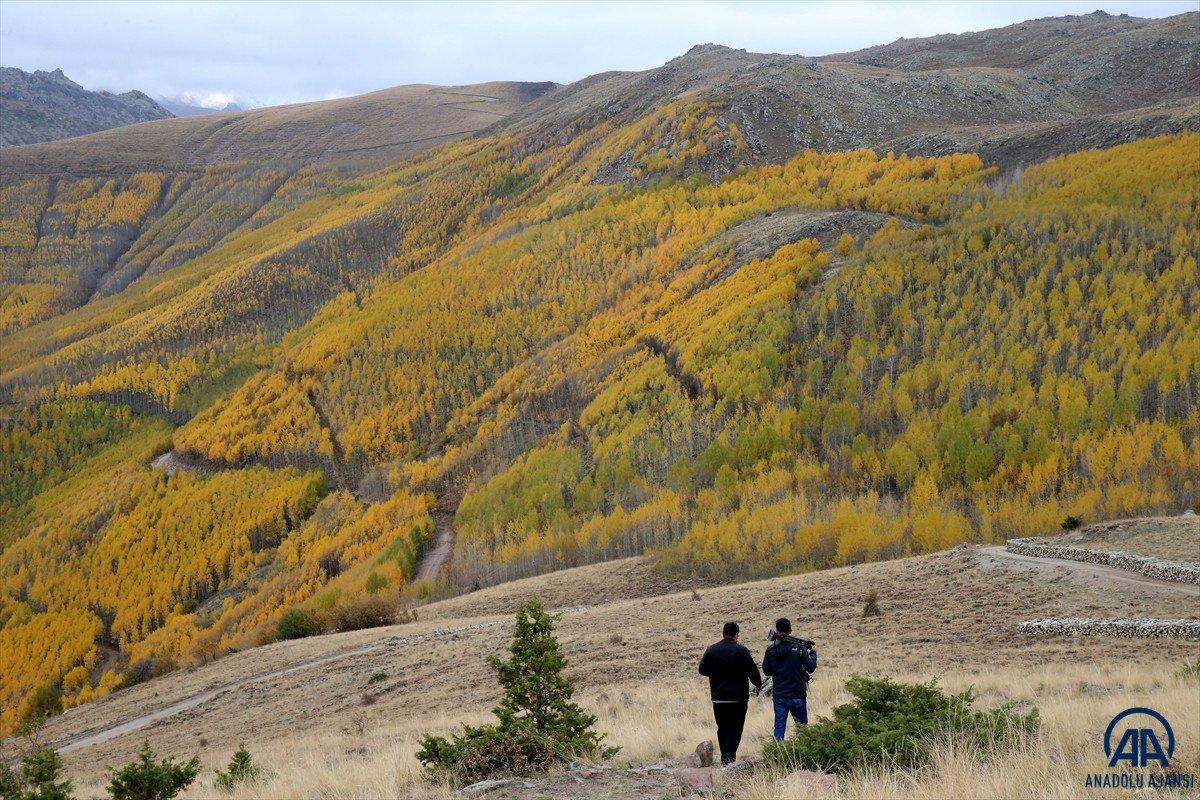 Sonbahar renkleri Erciyes'te kış sezonunu müjdeliyor