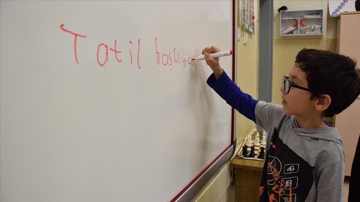 Ara tatil ne zaman, okullar ne zaman kapanacak? Kasım ara tatili kaç gün sürecek?