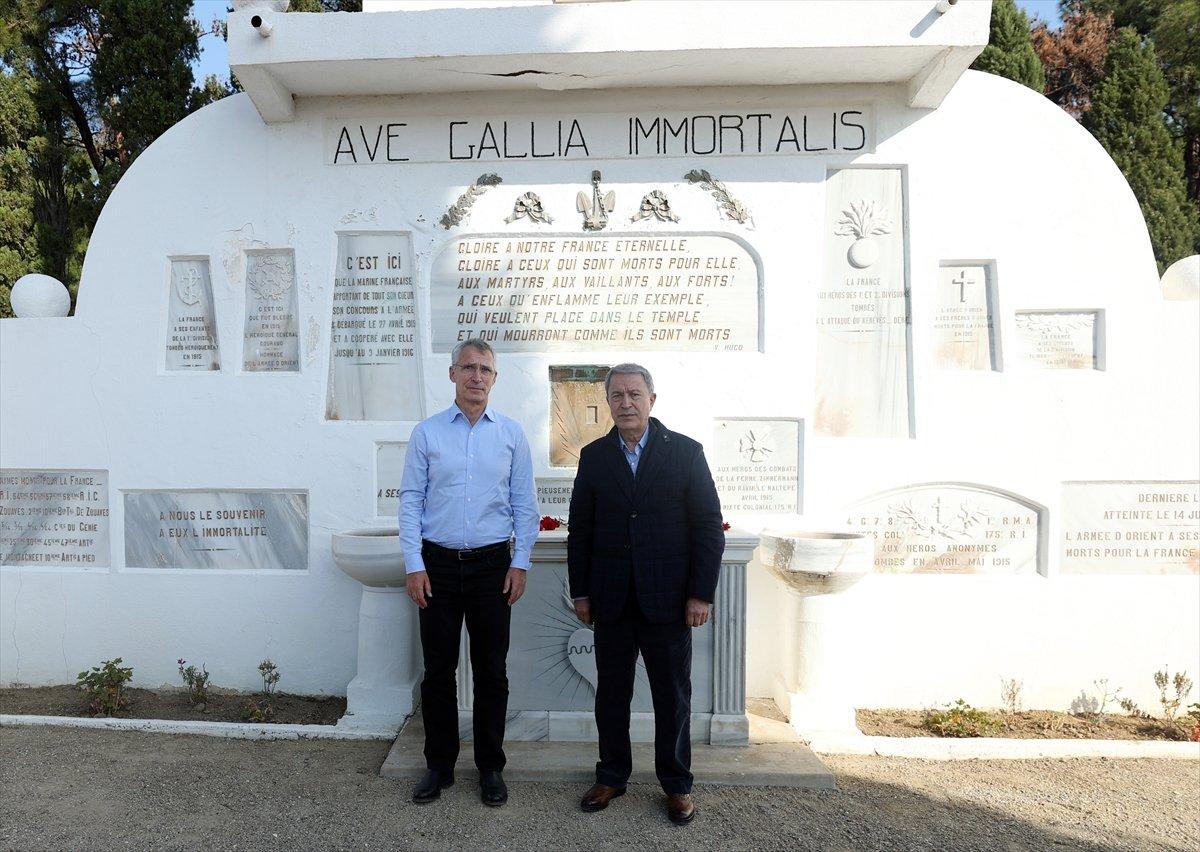 Hulusi Akar ve Jens Stoltenberg'ten Şehitler Abidesi'ne ziyaret