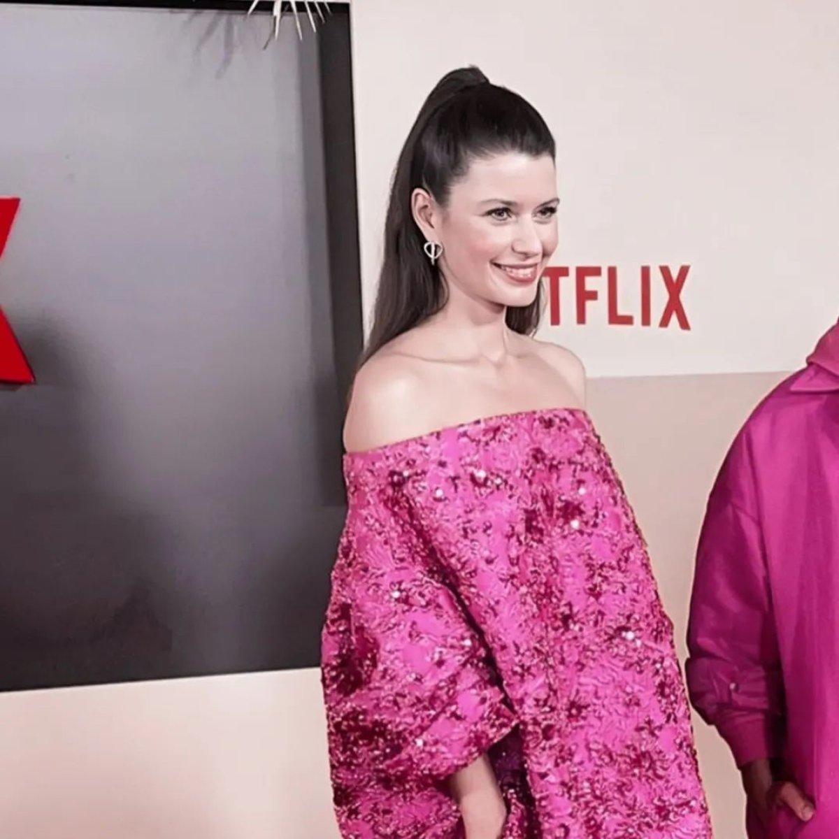 Beren Saat-Kenan Doğulu çiftinin pembe uyumu