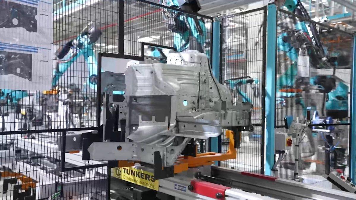 Togg'dan 'akıllı otomobillerin üretim aşamaları' paylaşımı