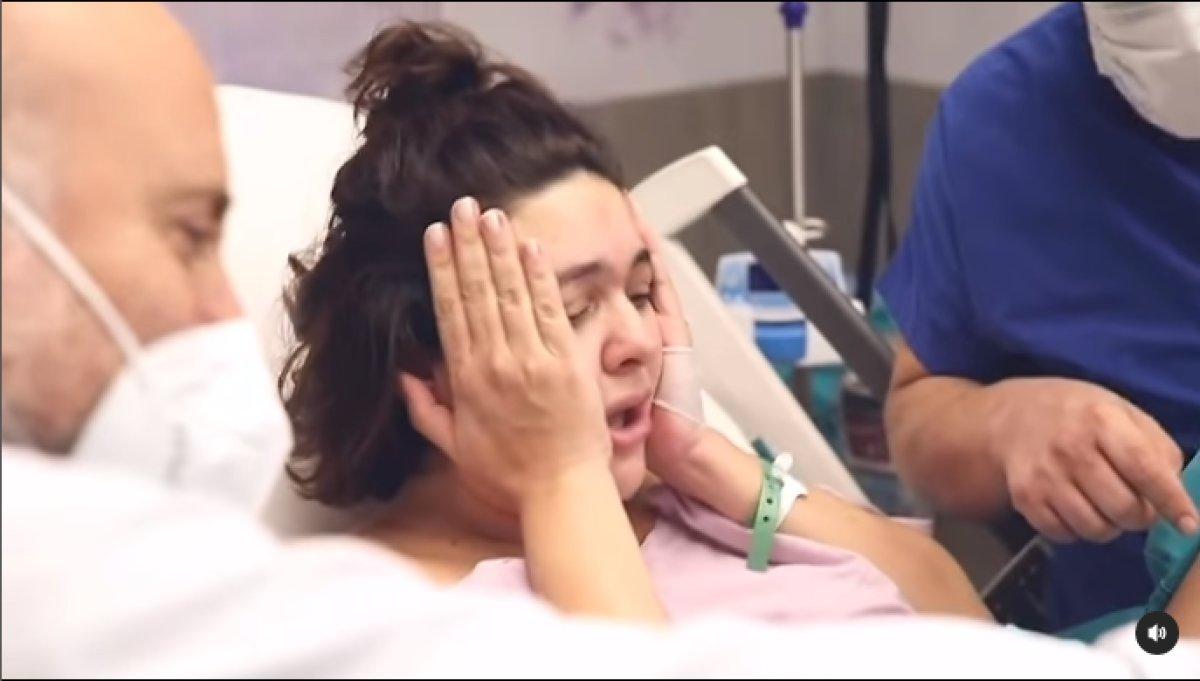 Bergüzar Korel Leyla'nın doğum anını paylaştı