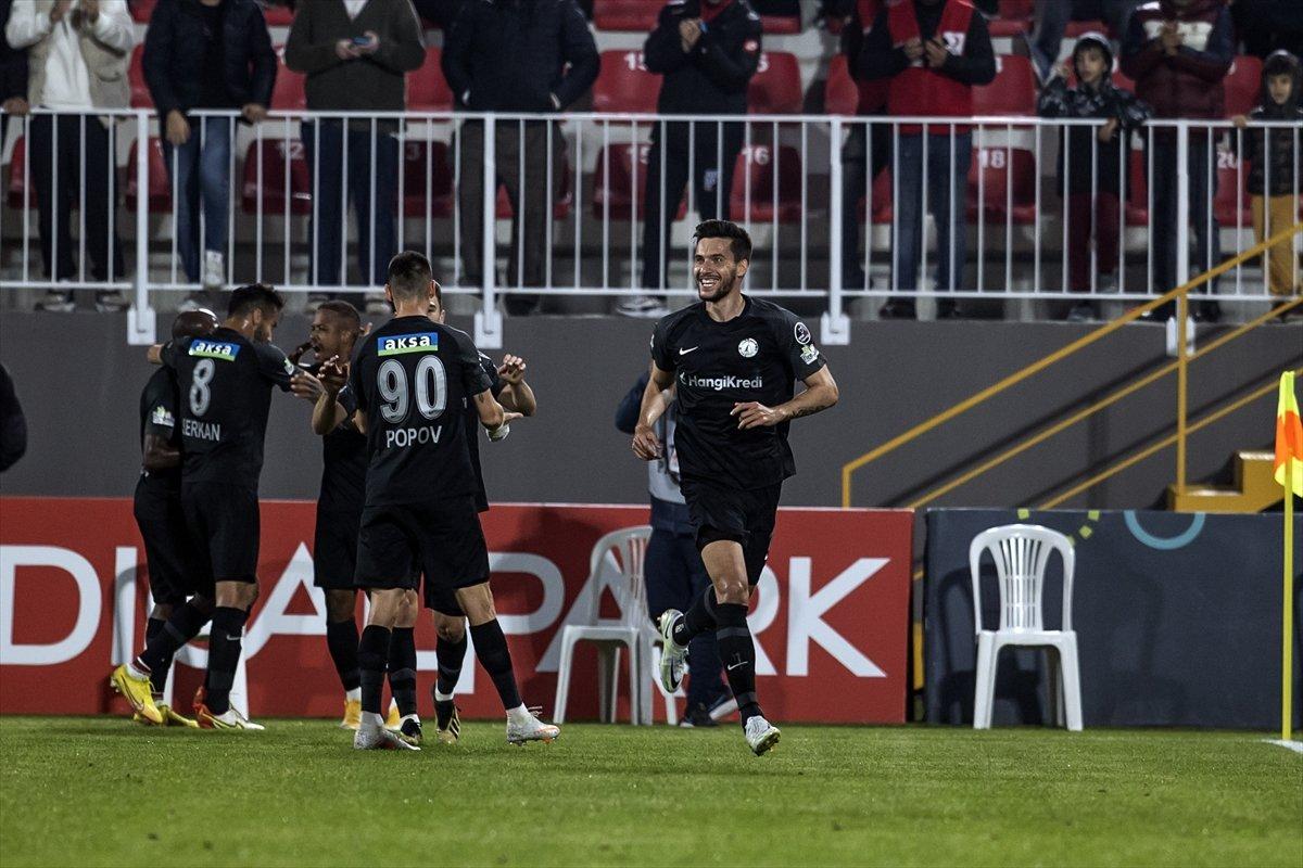 Ümraniyespor, Alanyaspor'u yenerek ilk galibiyetini aldı