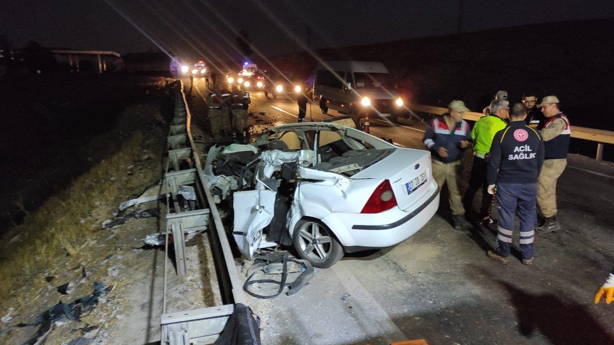 Şanlıurfa’da tır ile otomobil çarpıştı: 2 ölü