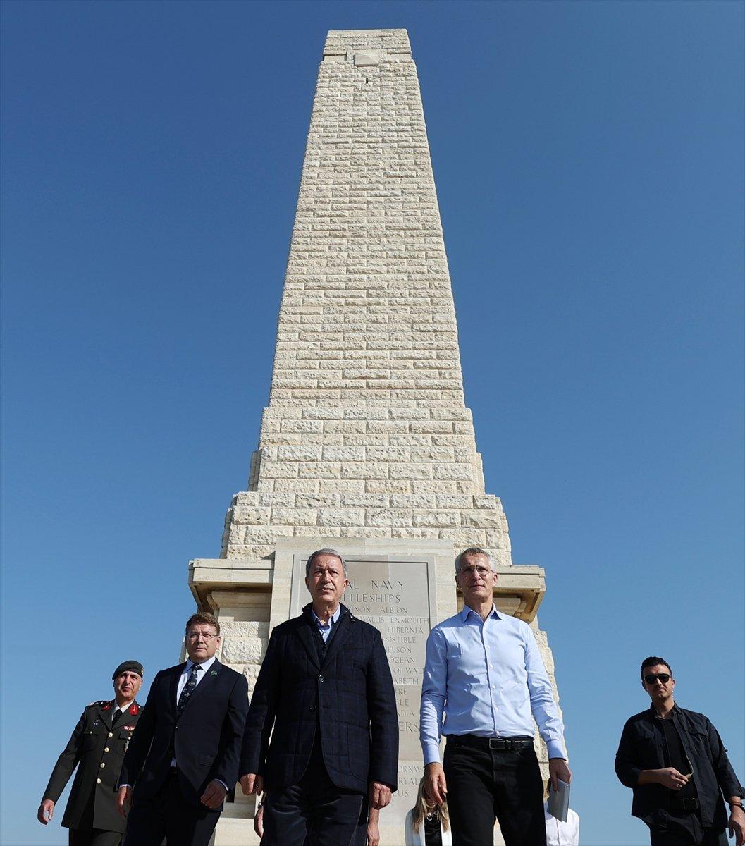 Hulusi Akar ve Jens Stoltenberg'ten Şehitler Abidesi'ne ziyaret