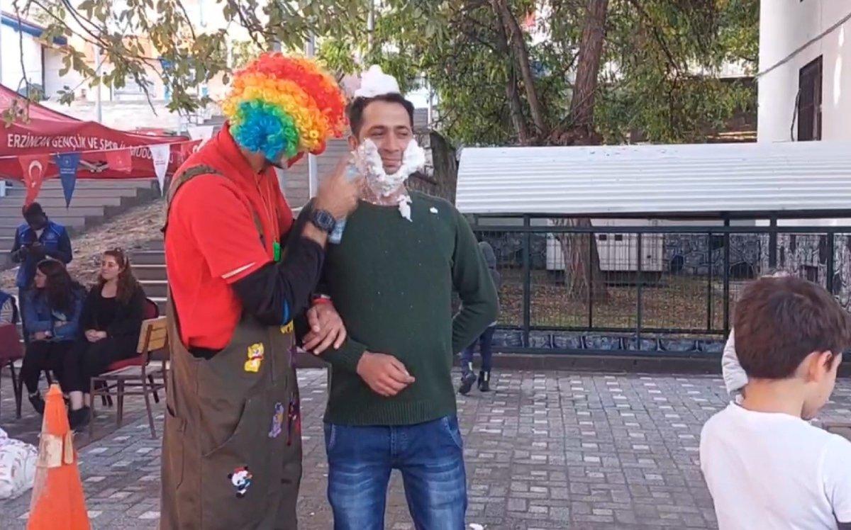 Erzincan'da ilk defa palyaço gören vatandaşlar