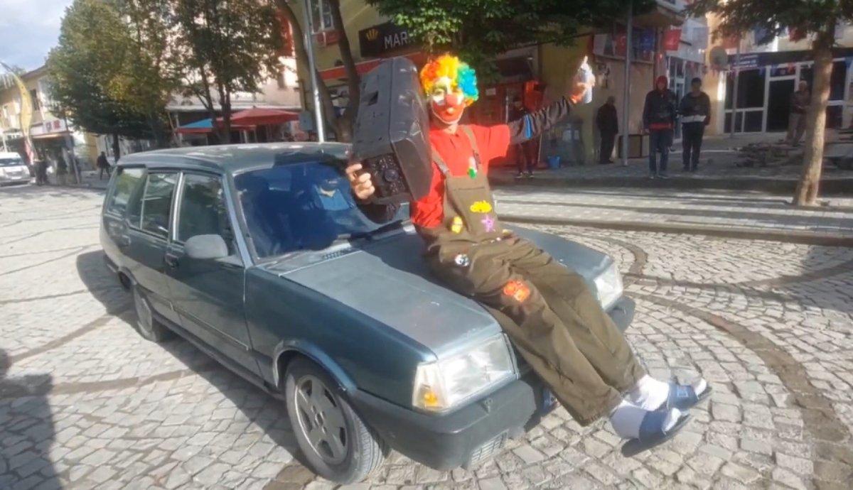 Erzincan'da ilk defa palyaço gören vatandaşlar