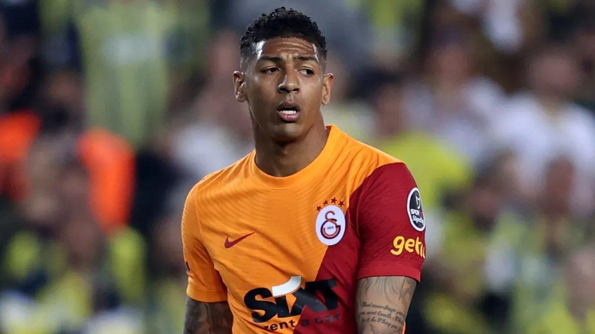 Van Aanholt'un kadro dışı kalma sebebi