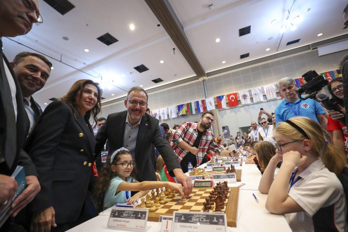 Mehmet Muharrem Kasapoğlu, Antalya'da 4 farklı spor branşını yerinde takip etti