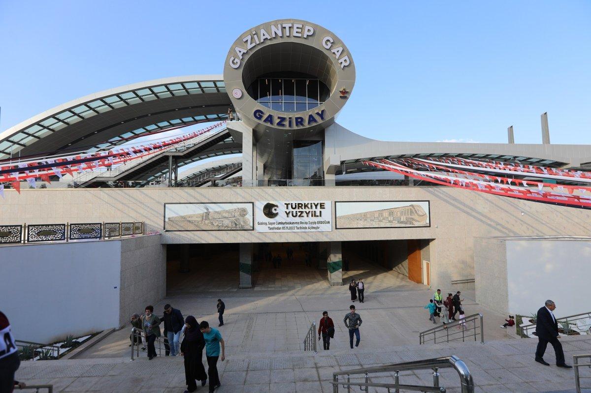 Gaziray'a ilk gününde yoğun ilgi