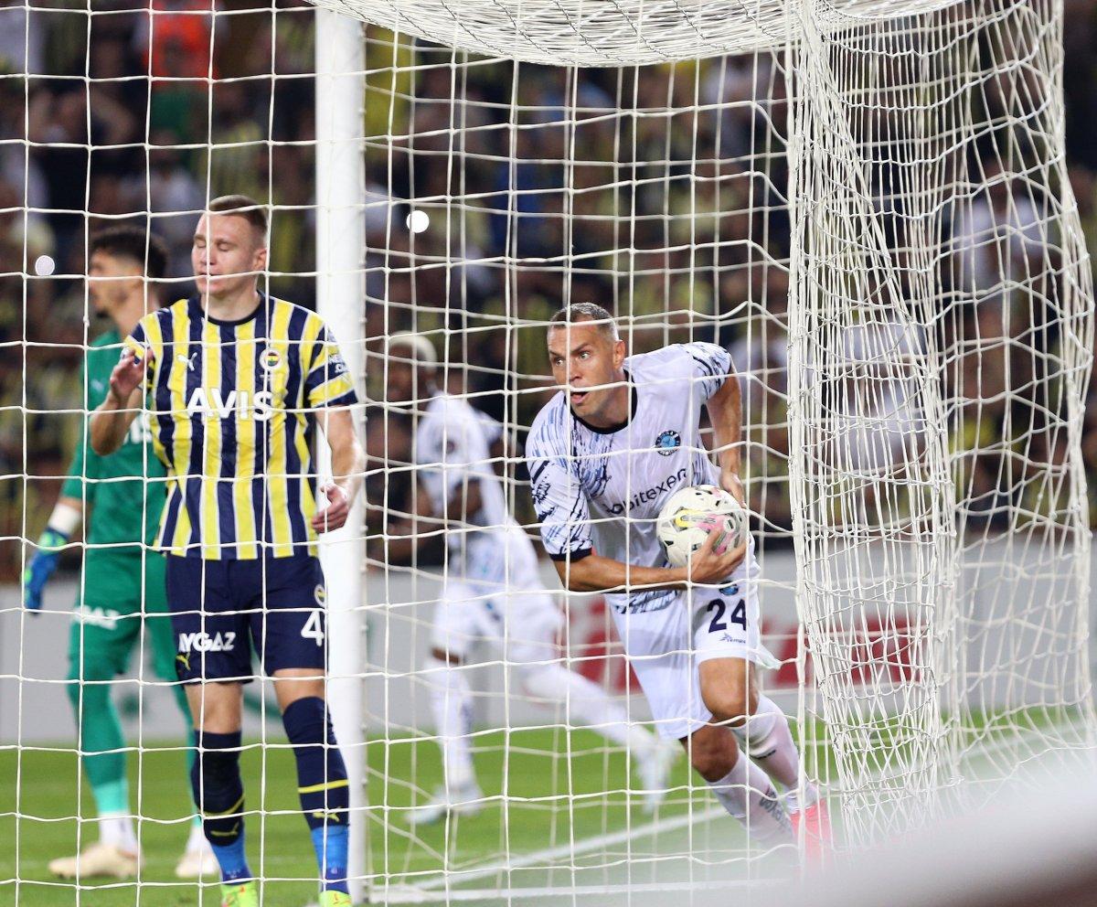 Rus basını: Artem Dzyuba, Adana Demirspor'dan ayrıldı