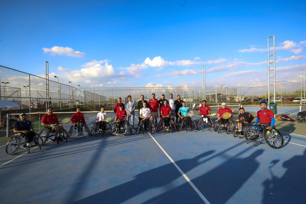 Mehmet Muharrem Kasapoğlu, Antalya'da 4 farklı spor branşını yerinde takip etti