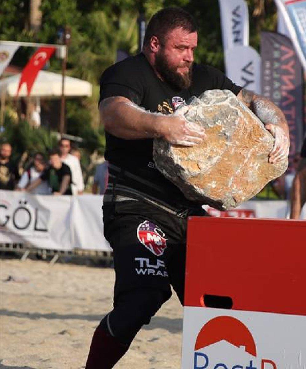 Dünyanın en güçlü adamı yarışında ilk günün kazananı Ivars Smaukstelis oldu