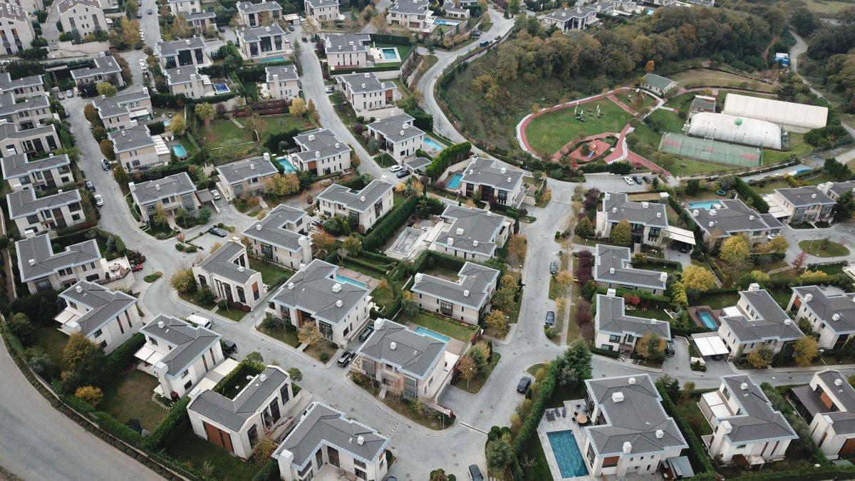 Kırmızı bültenle aranan Sırp çete lideri Sarıyer'de yakalandı