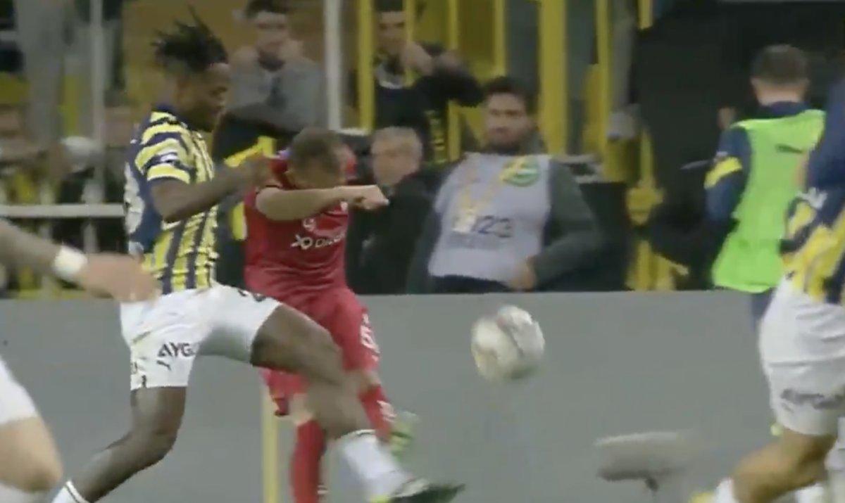 Batshuayi'nin kırmızı kart gördüğü pozisyon
